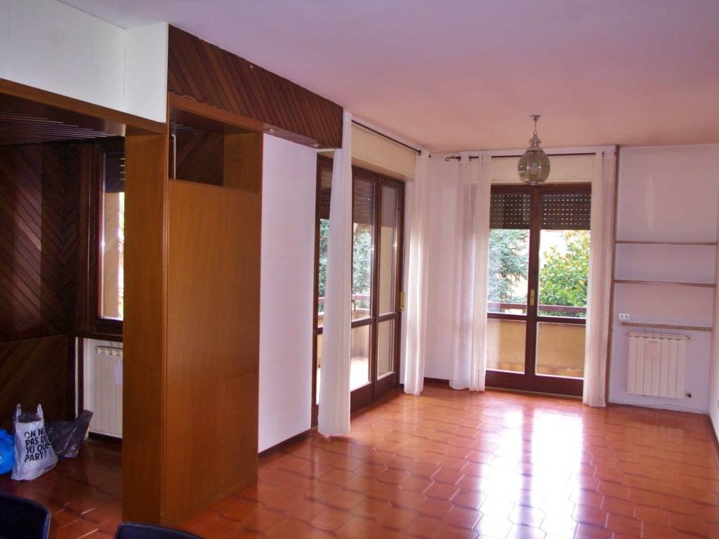 appartamento in vendita a Gallarate in zona Crenna