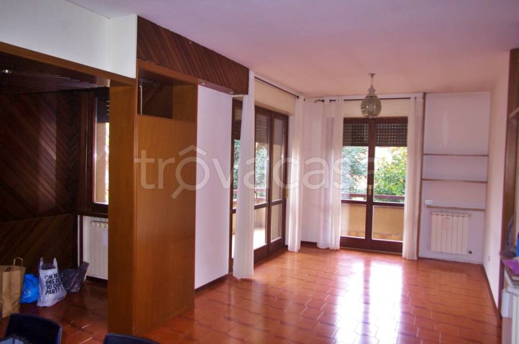 appartamento in vendita a Gallarate in zona Moriggia