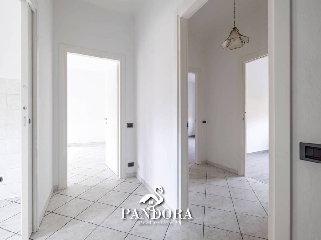 appartamento in vendita a Gallarate in zona Cascinetta