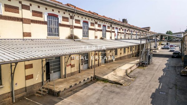 capannone in vendita a Gallarate