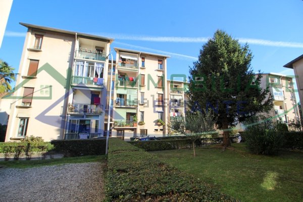 appartamento in vendita a Gallarate in zona Moriggia