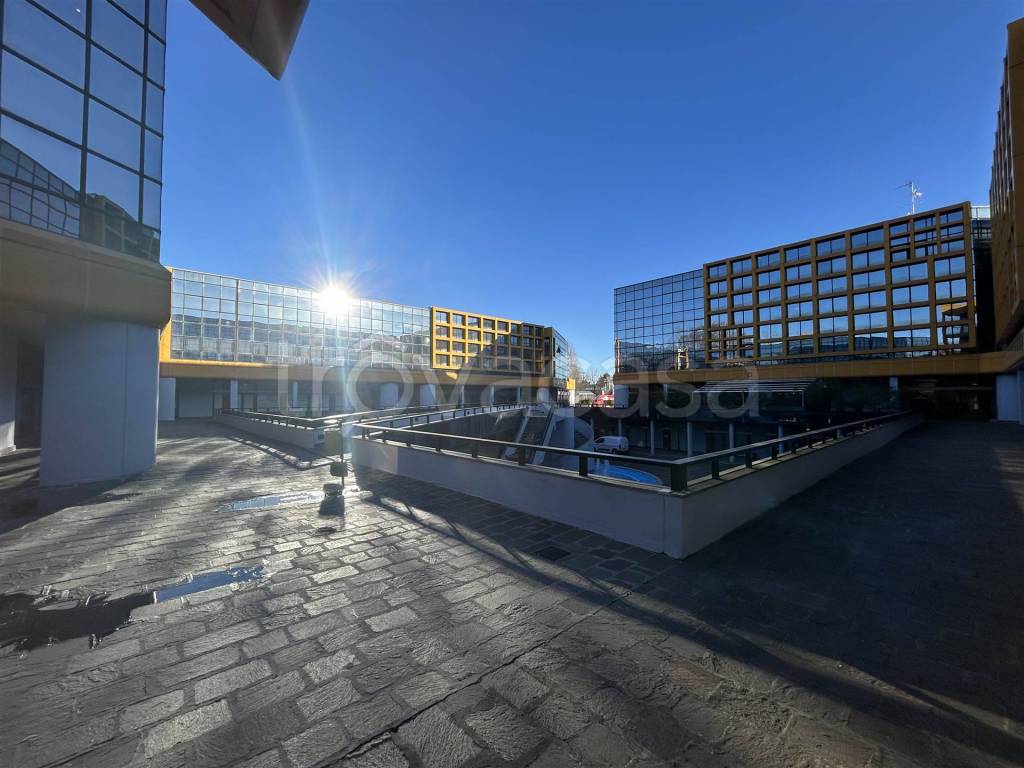 appartamento in vendita a Gallarate in zona Cascinetta