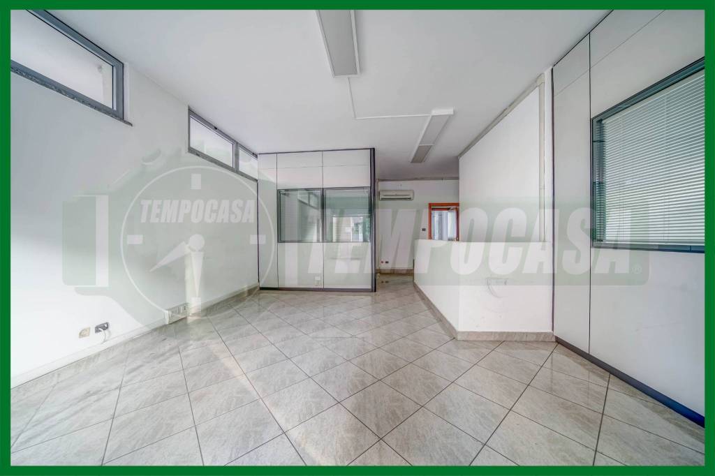 quadrivano in vendita a Gallarate in zona Cascinetta