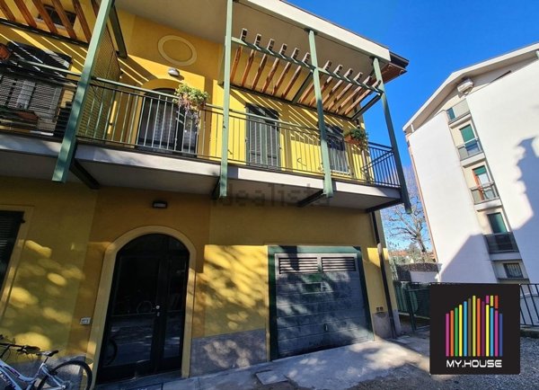 casa indipendente in vendita a Gallarate in zona Cascinetta