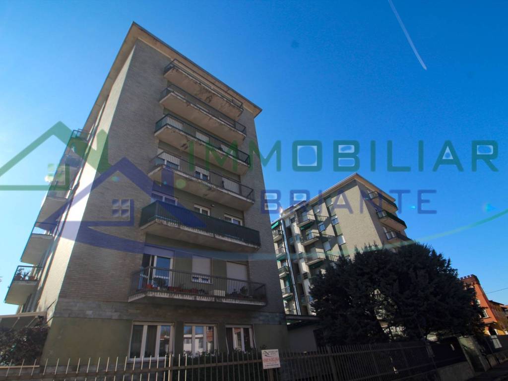 appartamento in vendita a Gallarate in zona Cascinetta