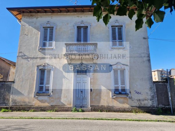 appartamento in vendita a Gallarate