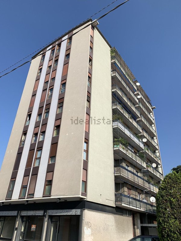 appartamento in vendita a Gallarate in zona Arnate