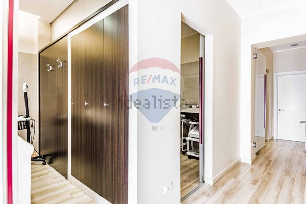 locale commerciale in vendita a Gallarate