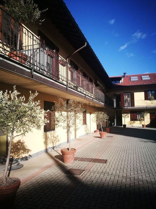 appartamento in vendita a Gallarate in zona Crenna