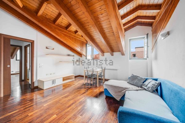 appartamento in vendita a Gallarate in zona Crenna