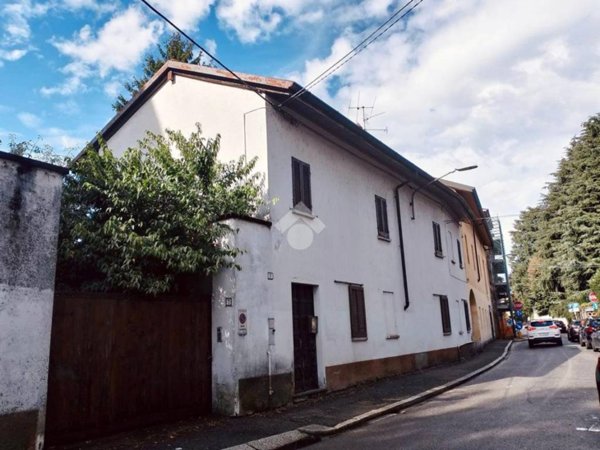 casa indipendente in vendita a Gallarate