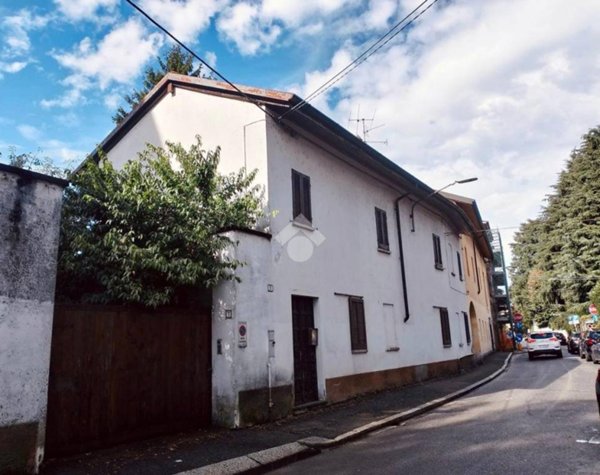 casa indipendente in vendita a Gallarate