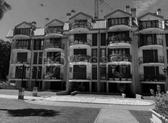 appartamento in vendita a Gallarate in zona Sciarè