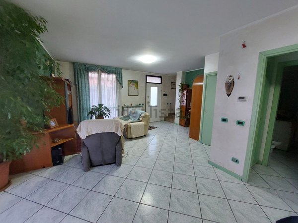 casa indipendente in vendita a Gallarate