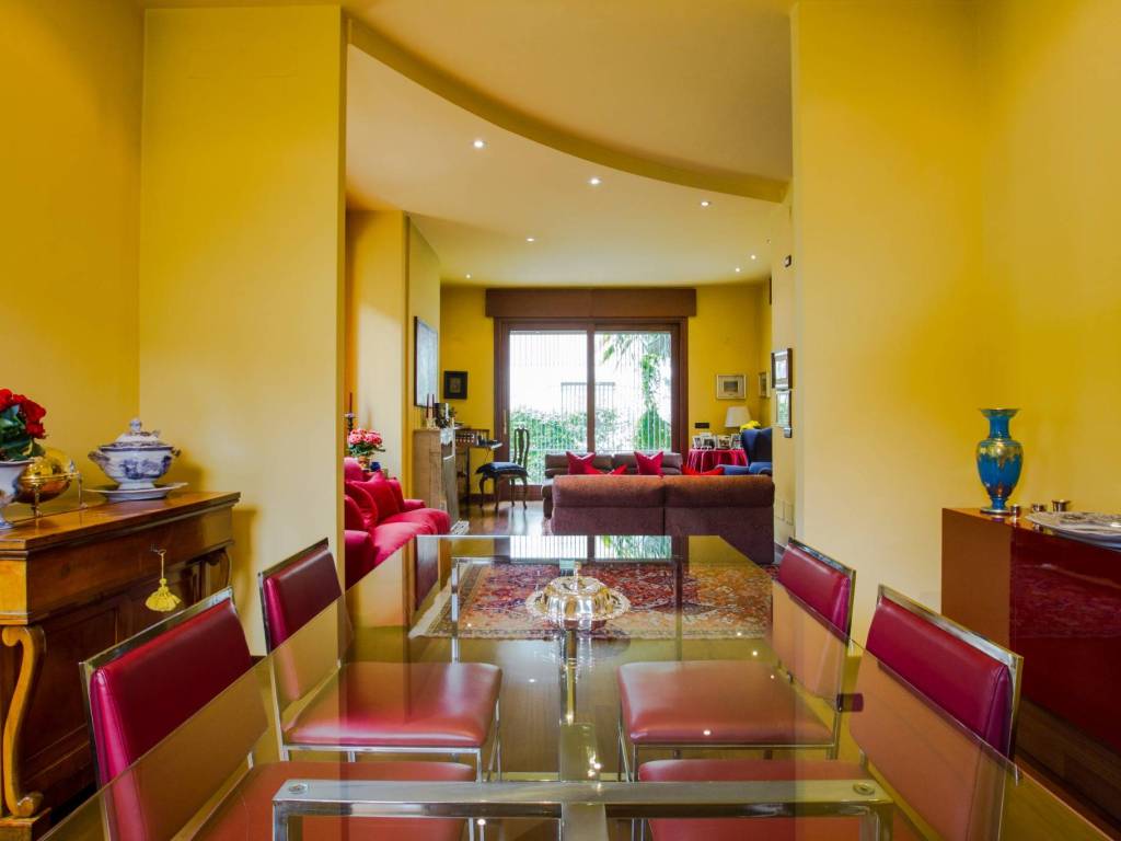 casa indipendente in vendita a Gallarate