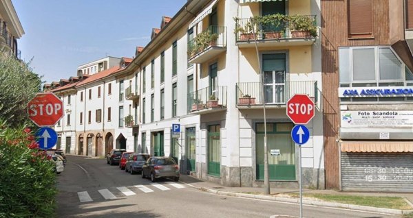 locale commerciale in vendita a Gallarate