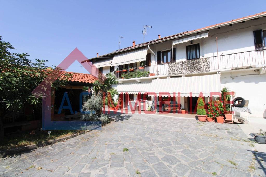 appartamento in vendita a Gallarate in zona Madonna in Campagna