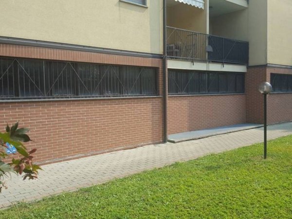 ufficio in vendita a Gallarate in zona Madonna in Campagna