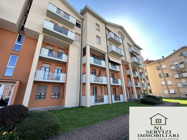 appartamento in vendita a Gallarate in zona Madonna in Campagna