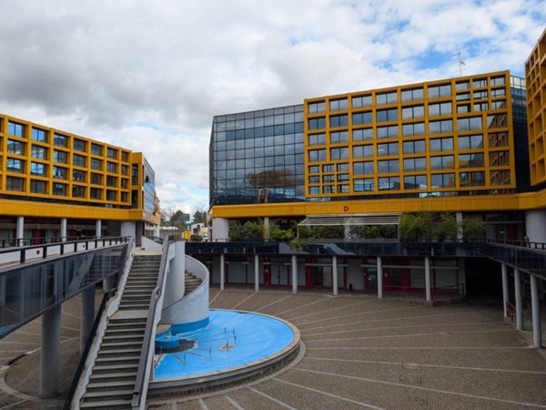 ufficio in vendita a Gallarate in zona Cascinetta