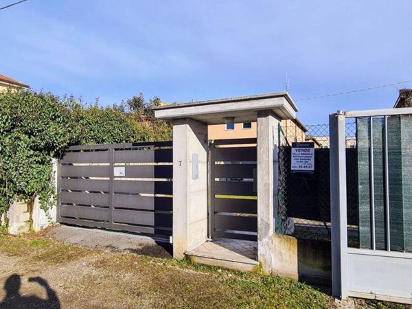 casa indipendente in vendita a Gallarate in zona Cascinetta