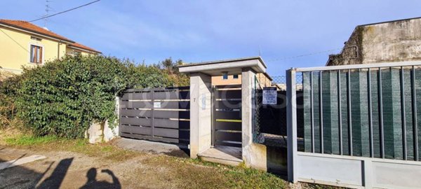 casa indipendente in vendita a Gallarate in zona Cascinetta