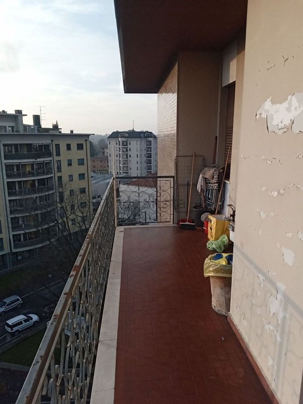 appartamento in vendita a Gallarate in zona Arnate