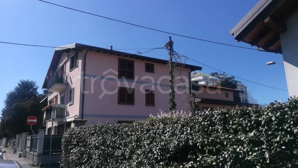 appartamento in vendita a Gallarate in zona Cascinetta