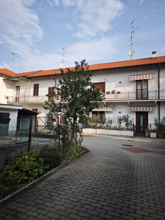appartamento in vendita a Gallarate in zona Cascinetta