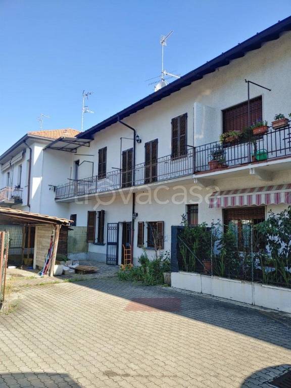 appartamento in vendita a Gallarate in zona Cascinetta