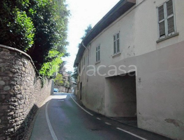 terreno edificabile in vendita a Gallarate in zona Crenna