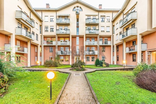 appartamento in vendita a Gallarate in zona Madonna in Campagna