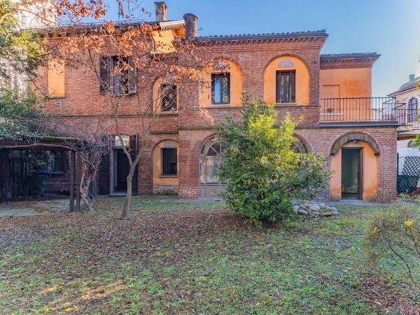 casa indipendente in vendita a Gallarate