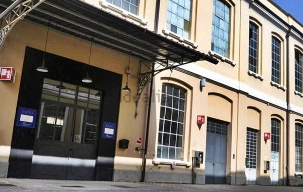 locale commerciale in vendita a Gallarate