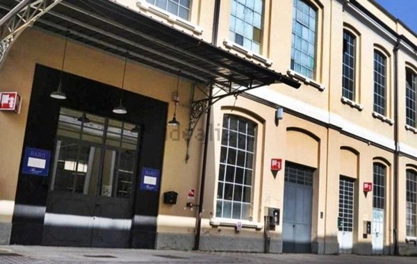 locale commerciale in vendita a Gallarate