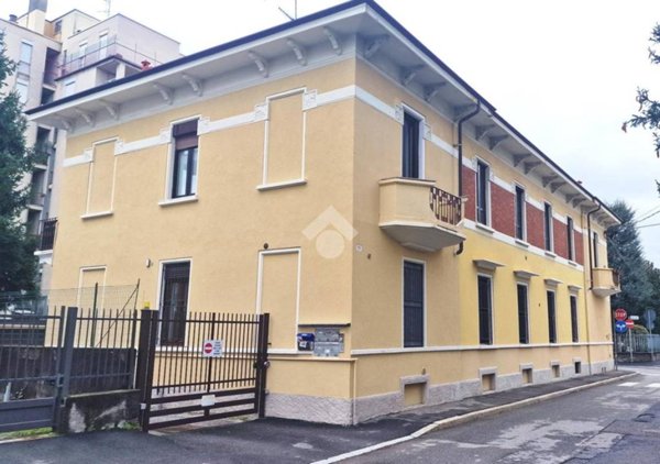 appartamento in vendita a Gallarate in zona Arnate