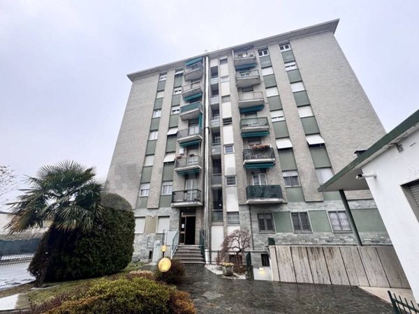appartamento in vendita a Gallarate in zona Cascinetta