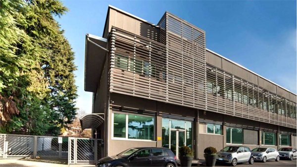 capannone in vendita a Gallarate