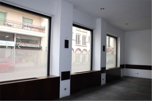 ufficio in vendita a Gallarate in zona Arnate