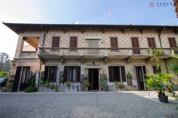 casa indipendente in vendita a Gallarate in zona Crenna