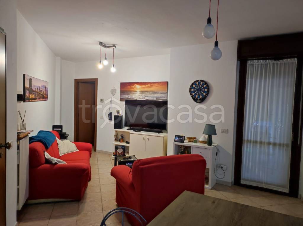 appartamento in vendita a Gallarate in zona Arnate