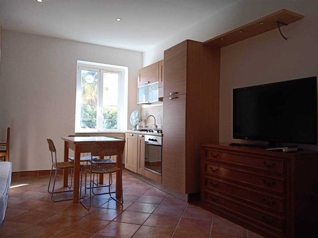 appartamento in vendita a Gallarate in zona Crenna