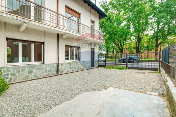 casa indipendente in vendita a Gallarate