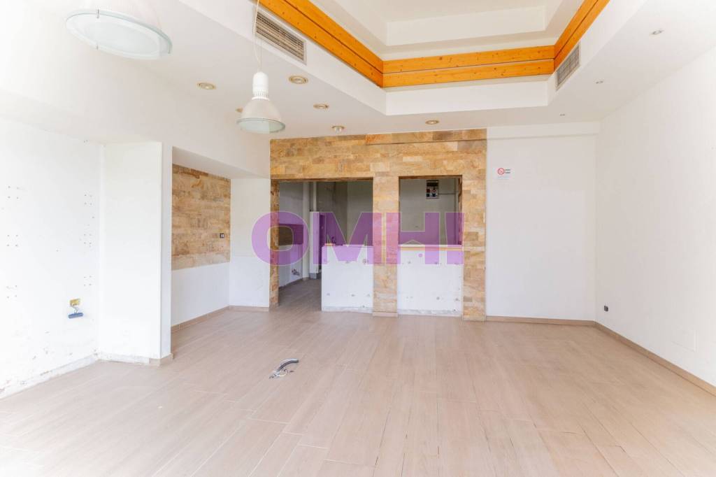 negozio in vendita a Gallarate