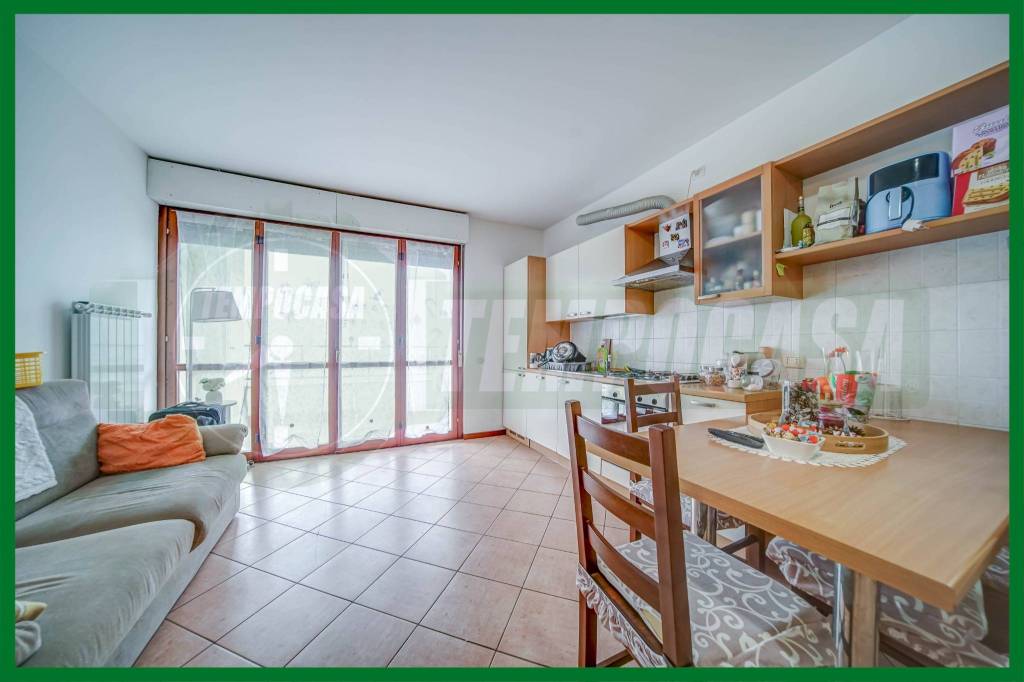 appartamento in vendita a Gallarate in zona Moriggia
