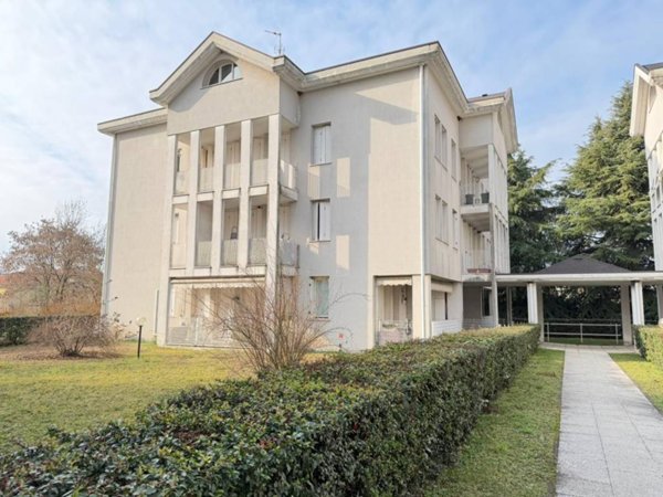 appartamento in vendita a Gallarate in zona Madonna in Campagna