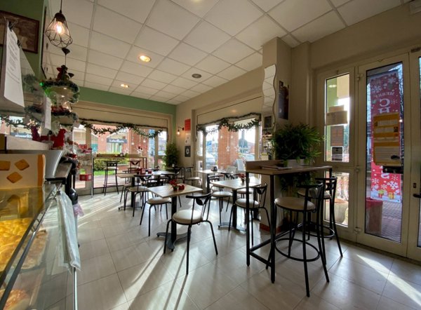 negozio in vendita a Gallarate in zona Cascinetta