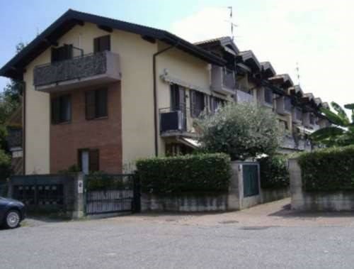 appartamento in vendita a Gallarate in zona Madonna in Campagna