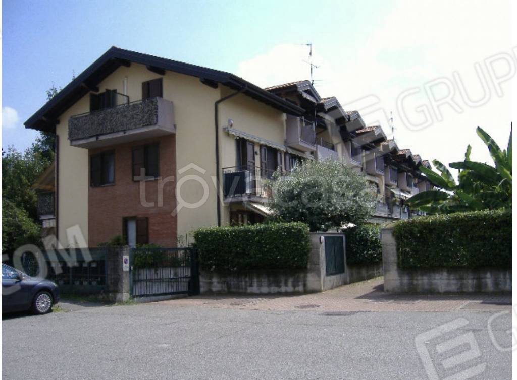 appartamento in vendita a Gallarate in zona Madonna in Campagna