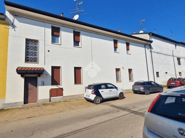 casa indipendente in vendita a Gallarate in zona Cascinetta